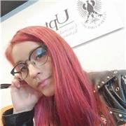 Profesora de filosofía dirigida a niños y adolescentes